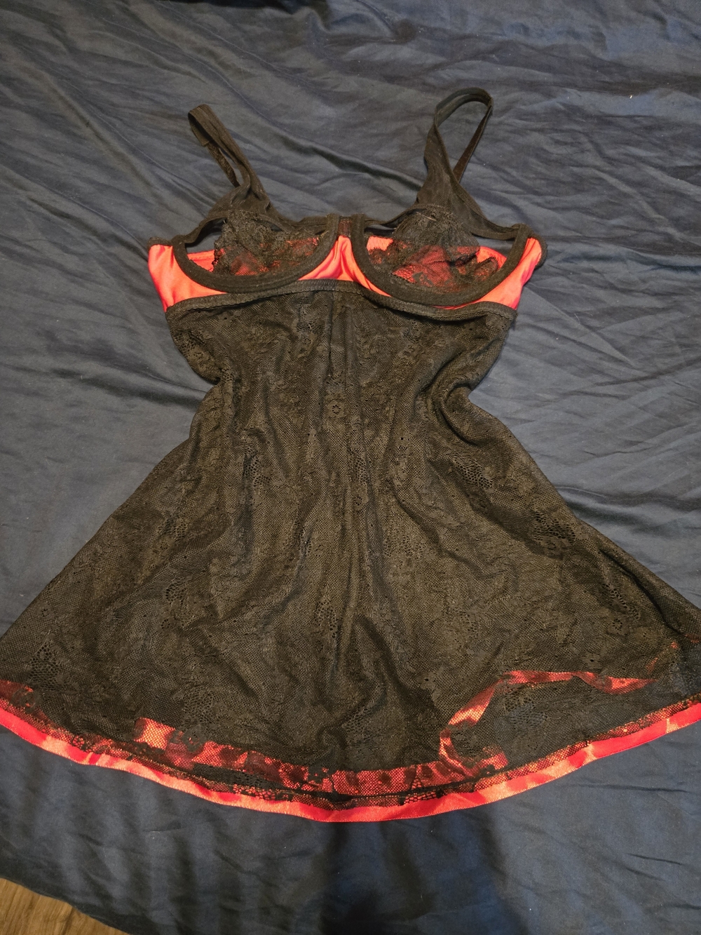 Black & Red Lace Slip Chemise - Women's Intimates